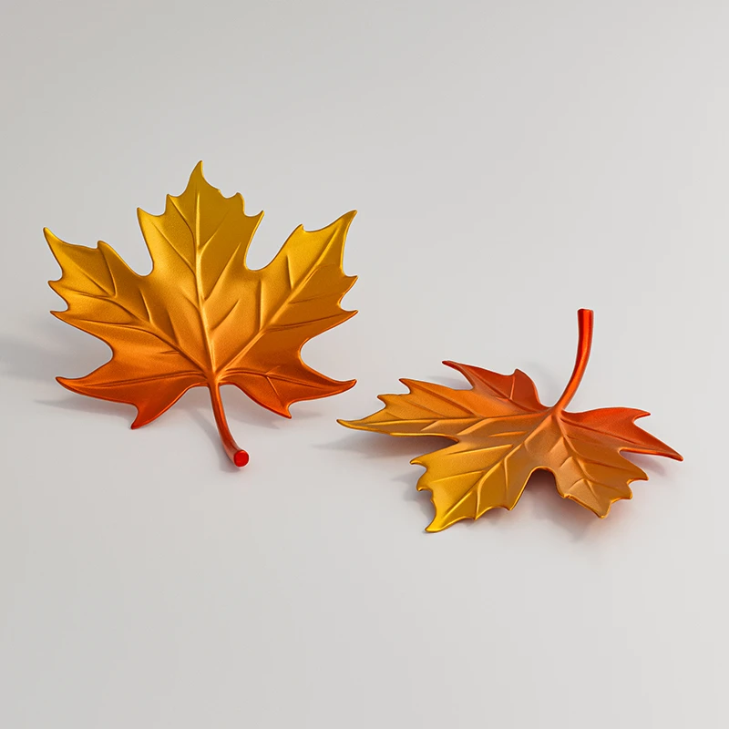 Die-Cast Zinc Alloy Maple Leaf Decorative Wall Art with Natural Theme for Modern Interior Decor