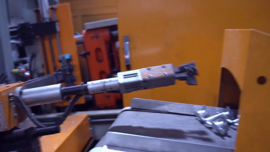 Zinc Alloy Perfume Cap Die Casting Process – Precision Die Casting Production Footage