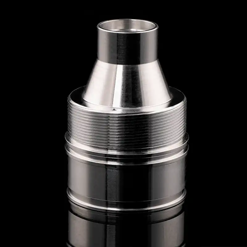 Mirror-polished metal component with bright reflections